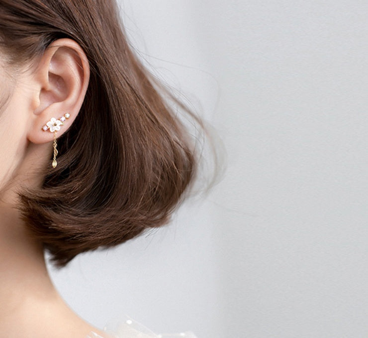 Shell Flower Short Flower Earrings