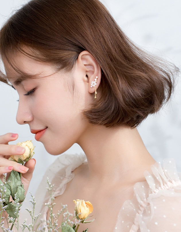 Shell Flower Short Flower Earrings